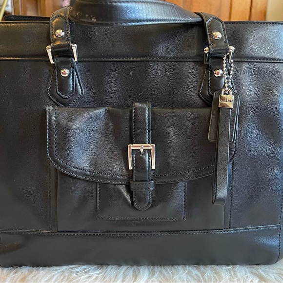 Women’s Coach Shoulder Purse - Picture 1 of 8